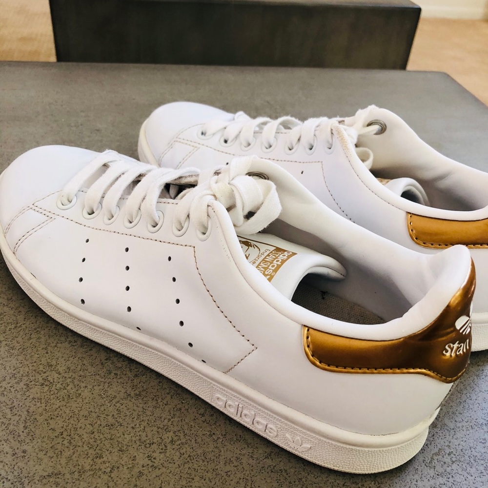 Stan Smith White & Gold Adidas Sneakers